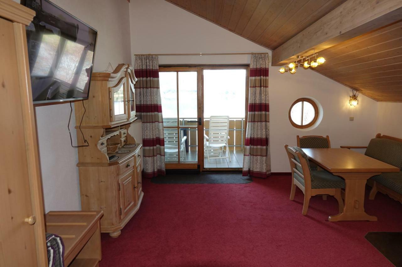 Gaestehaus Guggomos "Hopfen Am See" Fussen Bagian luar foto