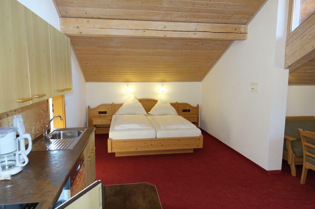 Gaestehaus Guggomos "Hopfen Am See" Fussen Bagian luar foto