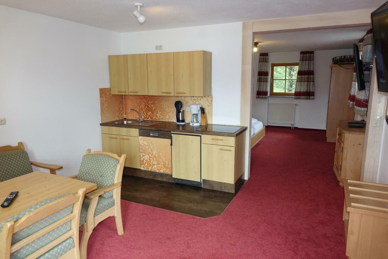 Gaestehaus Guggomos "Hopfen Am See" Fussen Bagian luar foto